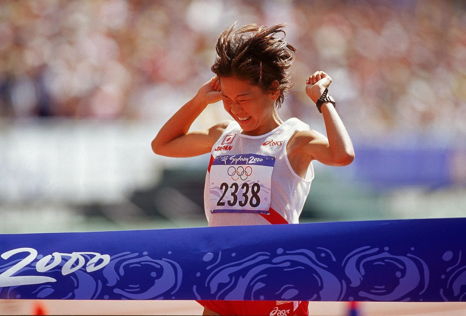 Takahashi and the marathon’s sub-2:20 breakthrough:

When Naoko Takahashi crossed the finish line at the 2001 Berlin Marathon, her expression turned from agony to ecstasy.