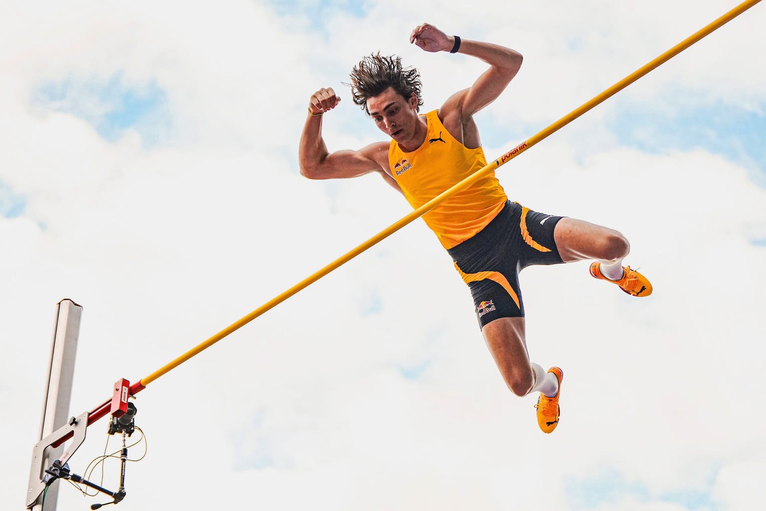 The science behind the perfect pole vault:

Mondo Duplantis can often make the pole vault look easy as he clears world-record heights. But as Athanassios Bissas explains, there is so much more complexity to it. The Greek professor unpicks the science behind the perfect pole vault.