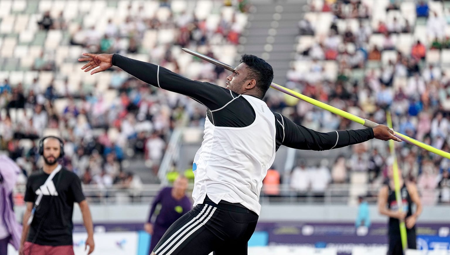 Javelin and triple jump stars set for Doha clashes:

Full World Championship podiums in the men’s javelin and men’s triple jump will be reunited at the Doha Diamond League on Friday