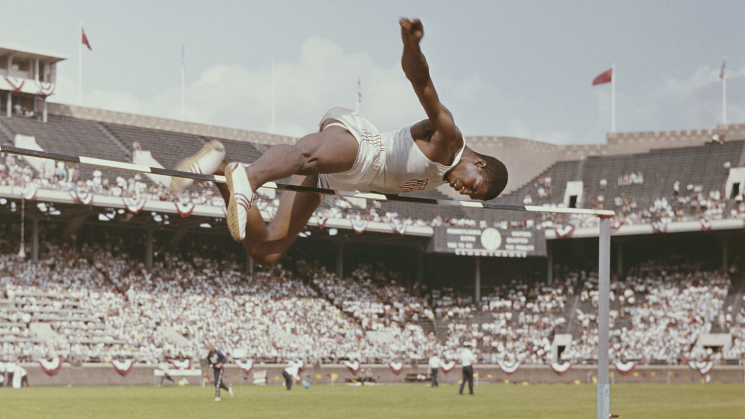 Four world records on one unforgettable night in LA:

On this day 70 years ago, four world records were set within two hours at the Los Angeles Memorial Coliseum