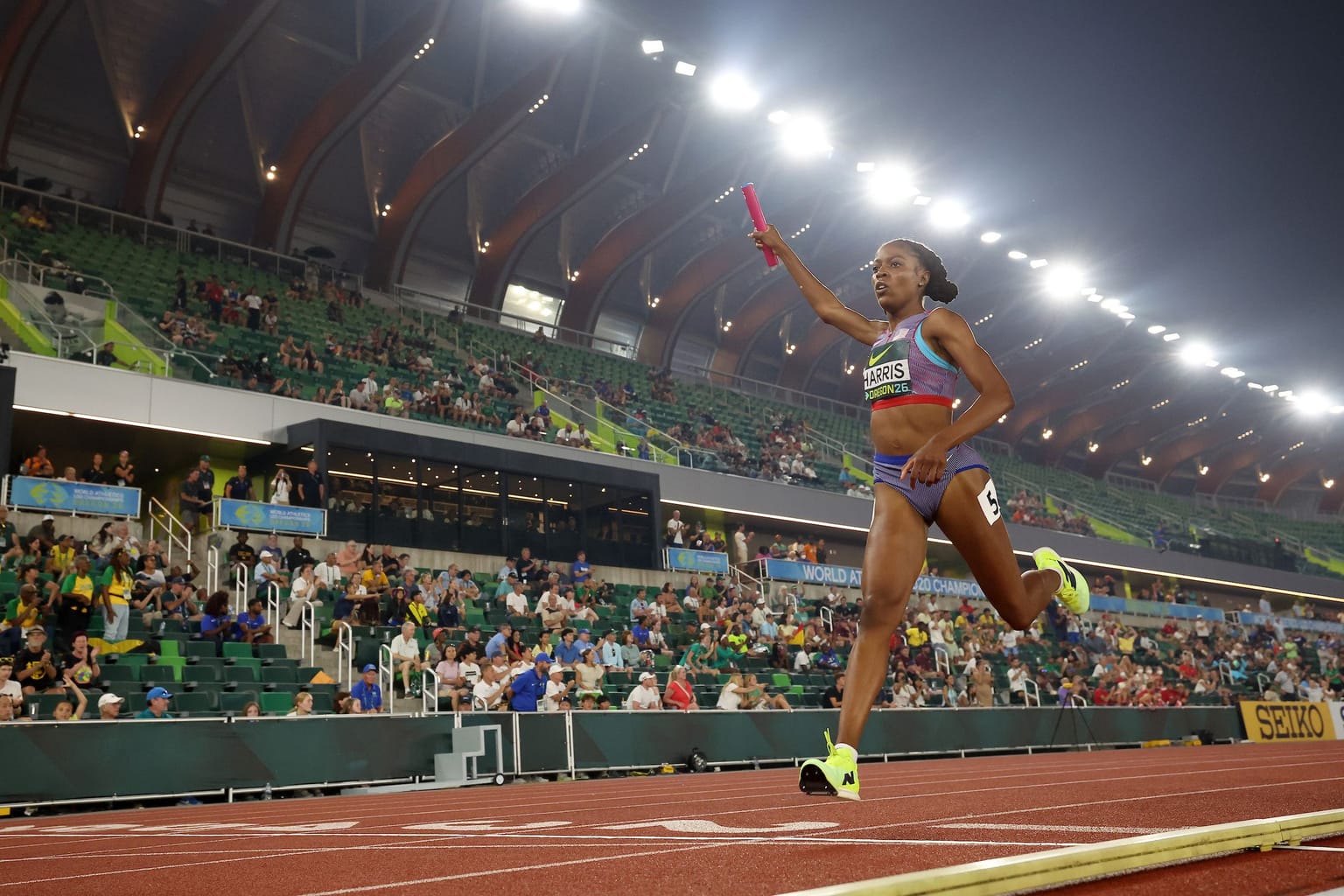 US team runs fastest ever U20 mixed 4x400m with 3:15.31 in Oregon:

The US team rocked Hayward Field on Wednesday, achieving the fastest U20 mixed 4x400m in history