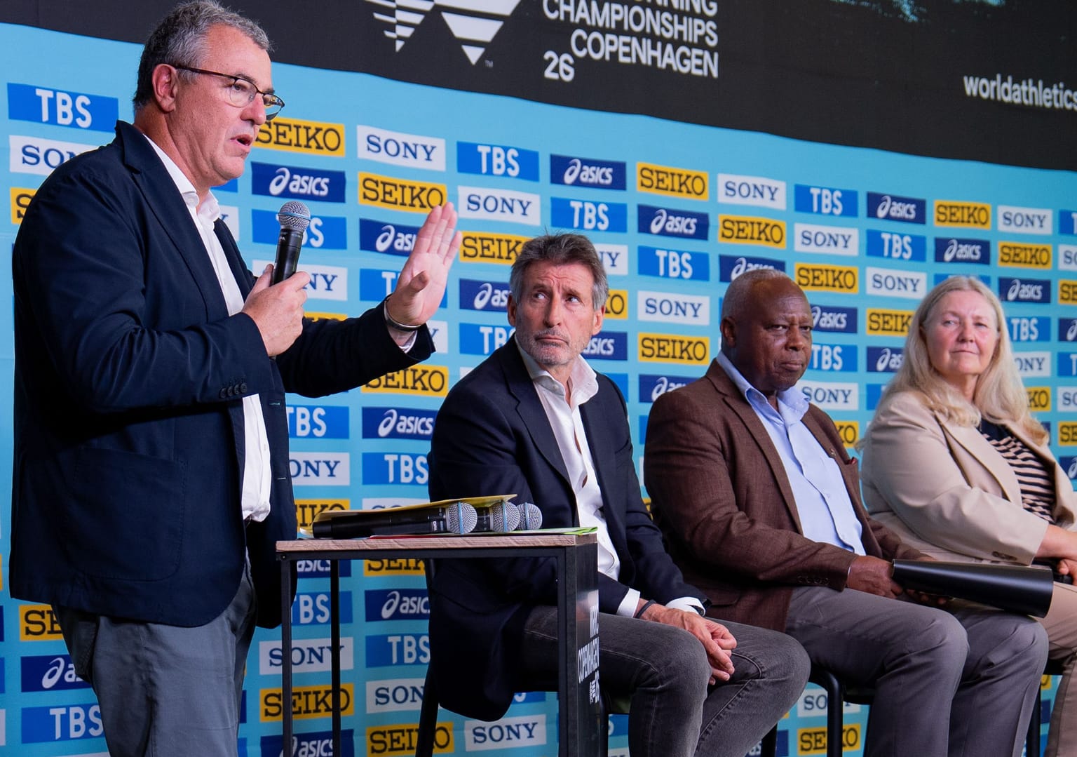 World Athletics signs MOU with UNHCR, furthering its commitment to working with refugees around the world:

World Athletics is proud to announce signing a Memorandum of Understanding with the UNHCR