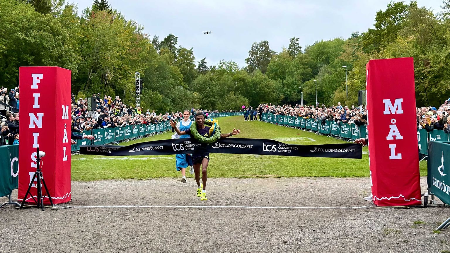 Ntakarutimana, Niyomukunzi, Henriksson and Chala win as Cross Country Tour kicks off in Lidingö:

Egide Ntakarutimana and Francine Niyomukunzi ran race records to win the 15km events, while Evelina Henriksson and Ebba Tulu Chala dominated the 30km contests at the TCS Lidingöloppet